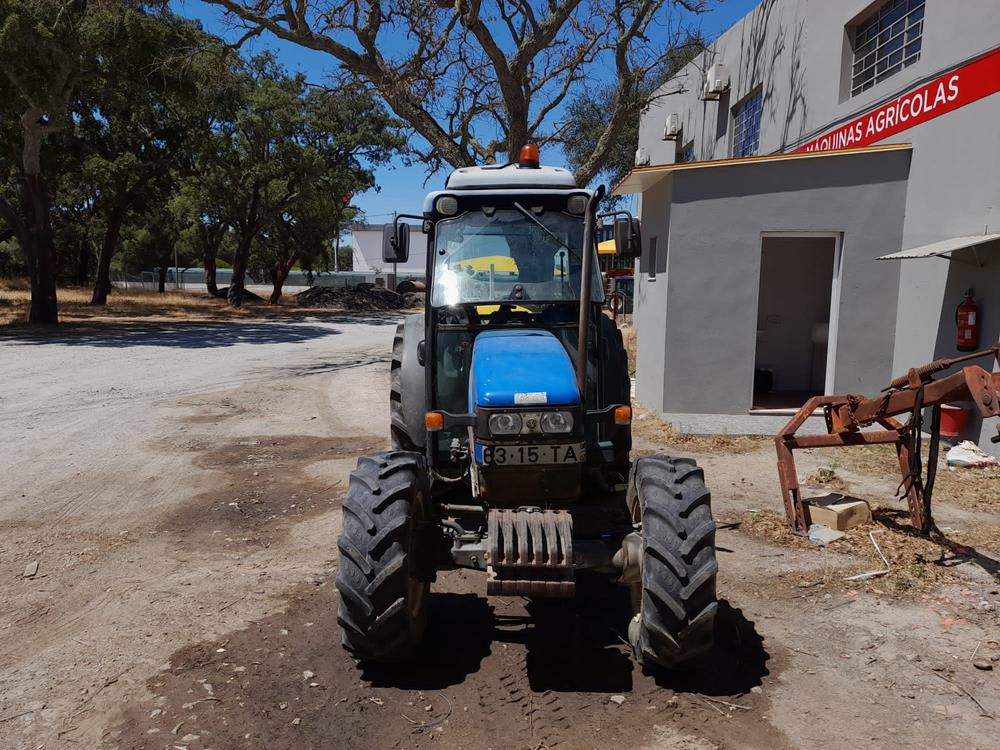 Produtos da categoria Tratores New Holland novos e usados à venda