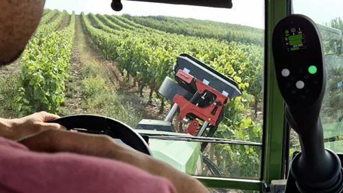 ID David centraliza controlo das alfaias agrícolas com novo joystick Control NEO