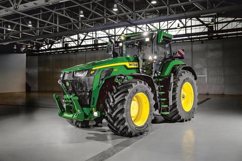John Deere lança o trator standard mais potente do mundo