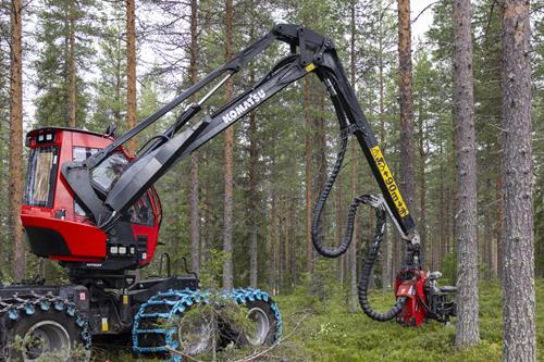 Komatsu Forest renova harvesters e forwarders com nova geração de motores