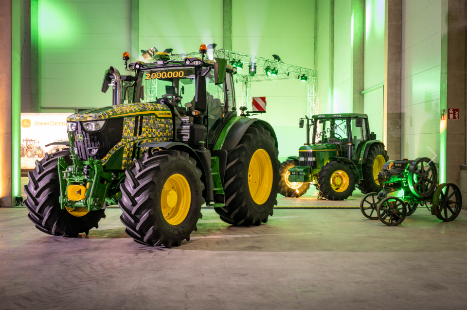 abolsamia - John Deere atinge 2 milhões de tratores produzidos na fábrica  de Mannheim